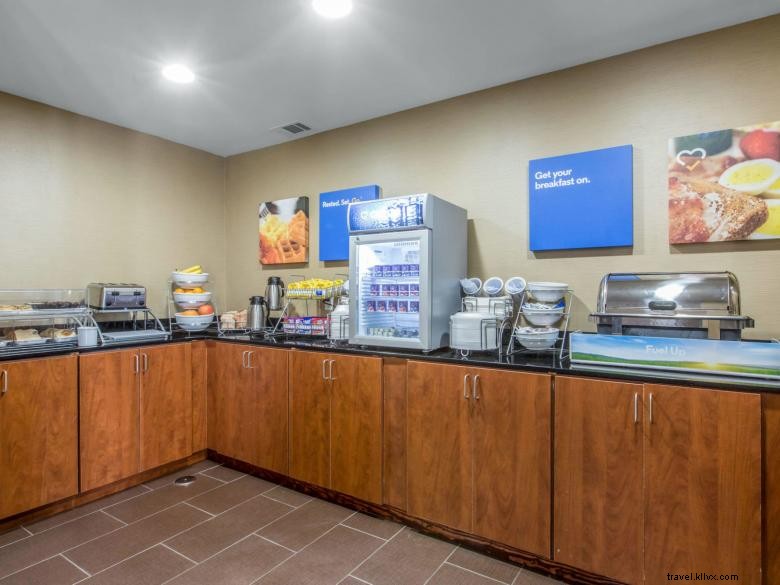 Comfort Inn &Suites West Macon 