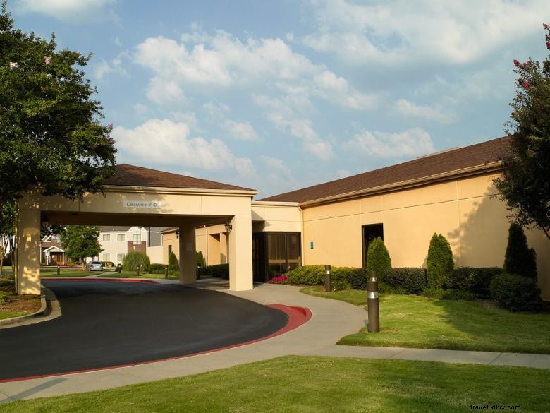 Courtyard Atlanta Airport Utara/Virginia Avenue 