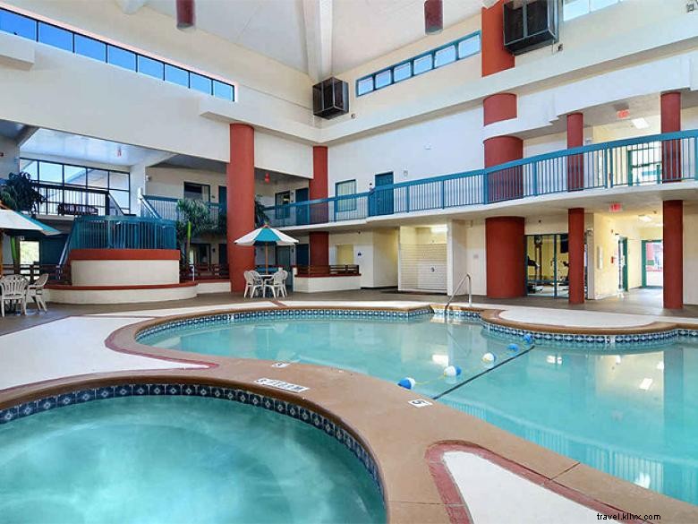 Days Inn &Suites by Wyndham Savannah Gateway / I-95 y 204 