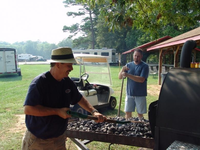 Cedar Creek RV y centro al aire libre 