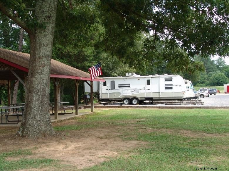 RV &Pusat Luar Ruangan Cedar Creek 