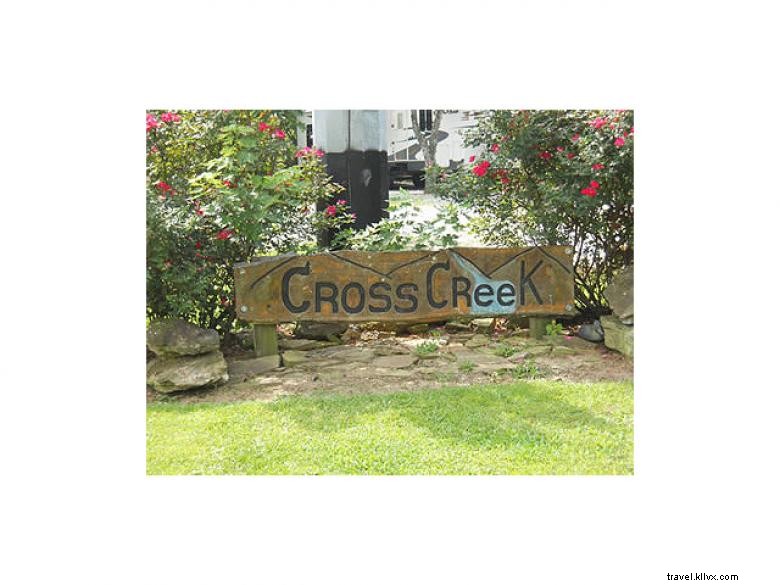 Campamento y cabañas de Cross Creek 