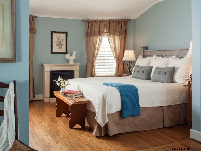 Chanticleer Inn Bed &Breakfast 