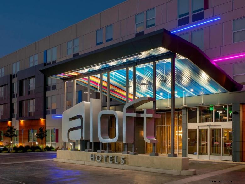 Aloft at the Battery Atlanta 