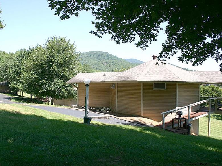 2s Company Farm Creek Cabins 