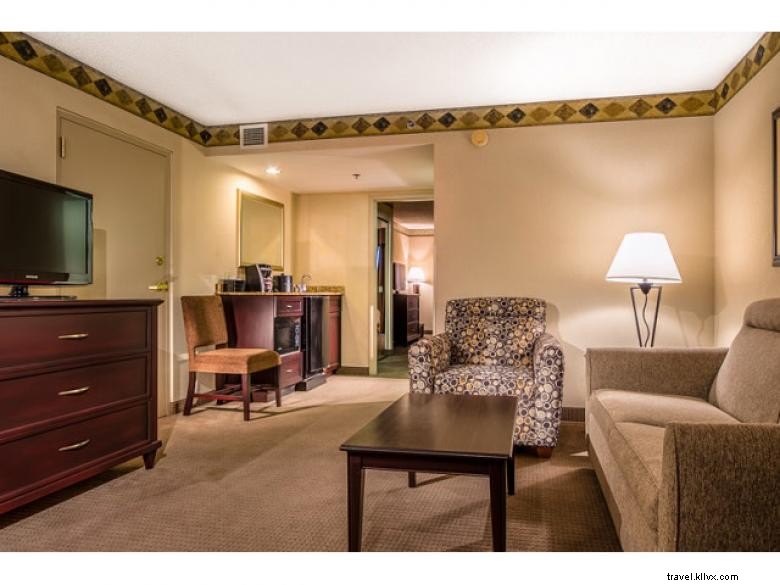 Embassy Suites by Hilton Atlanta - Alpharetta 