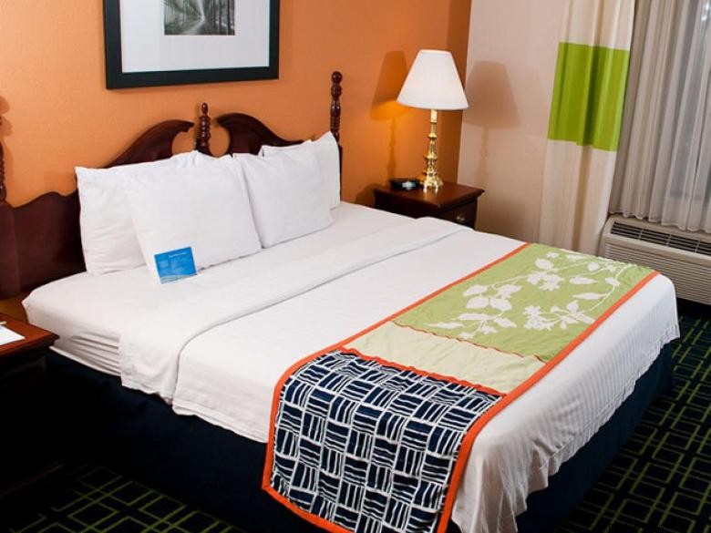 Fairfield Inn &Suites by Marriott Aéroport d Atlanta Nord 