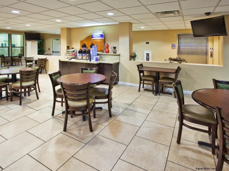 Comfort Inn &Suites Canton 