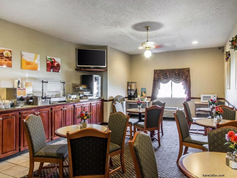 Quality Inn &Suites Savannah North - Port Wentworth 