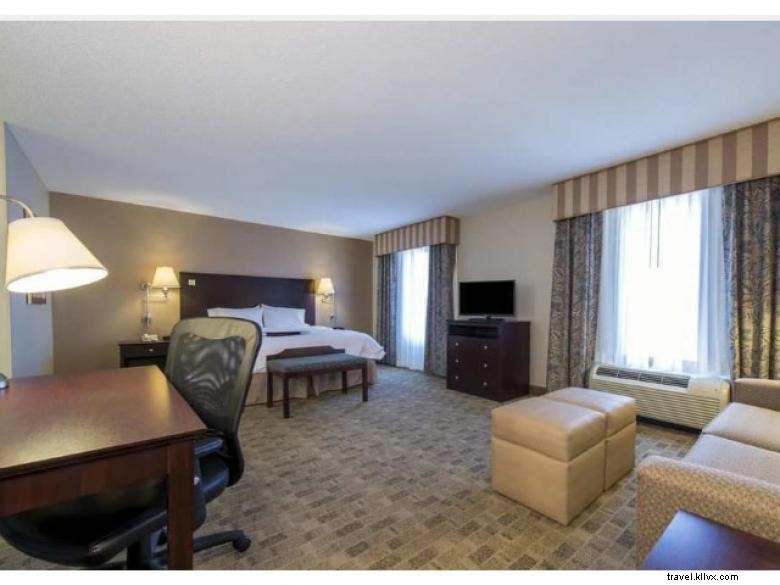 Hampton Inn &Suites Atlanta Airport West/Camp Creek Parkway 