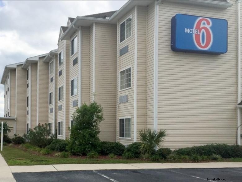 Motel 6 Brunswick Sud 