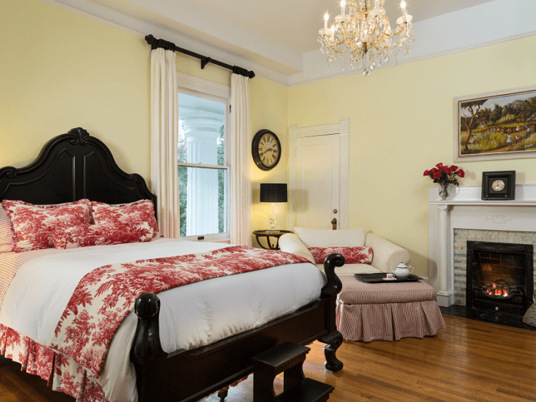 The Twelve Oaks Bed &Breakfast 