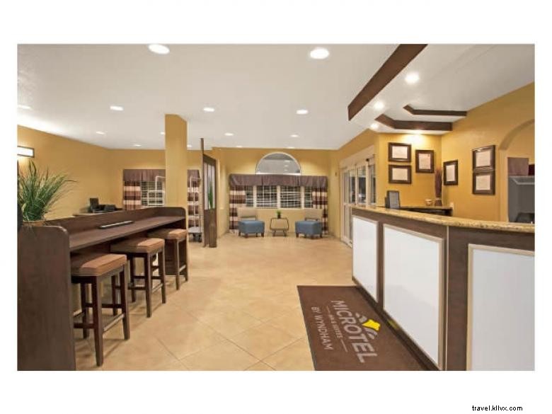 Microtel Inn &Suites by Wyndham Cartersville 