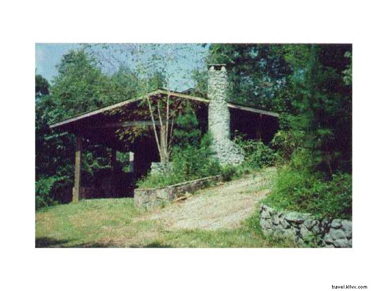 Campamento en el río 