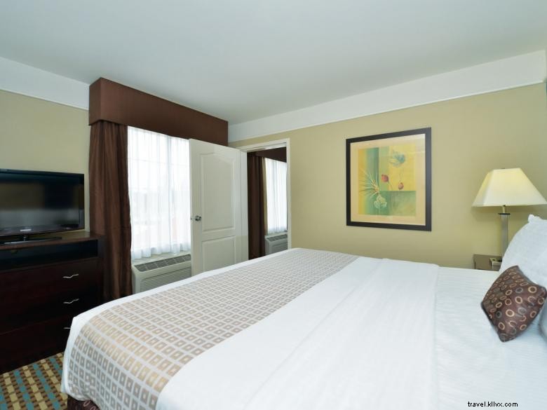 La Quinta Inns &Suites Savannah Airport - Pooler 