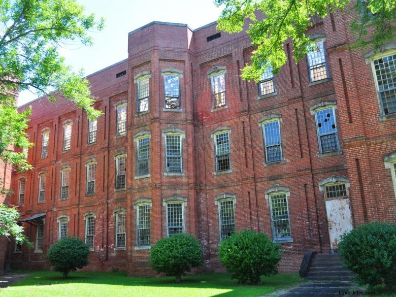 Excursão ao campus do Central State Hospital 