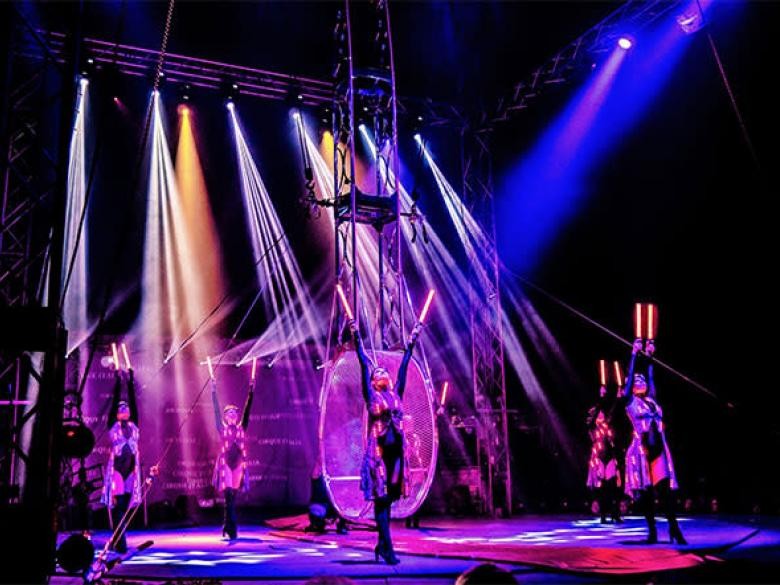 Cirque Italia Water Circus:unidade de prata 