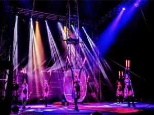 Cirque Italia Water Circus :unité d argent 