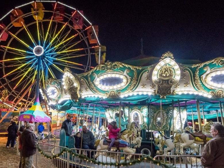 Spectacle de lumière au bord du lac de Margaritavilles 