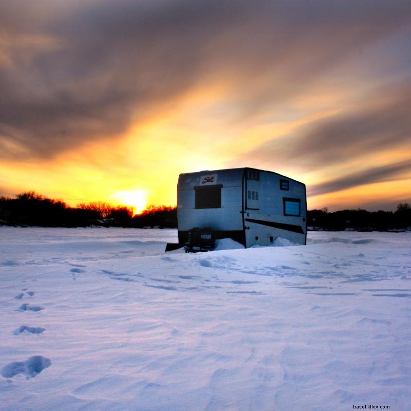 Abrace a pesca no gelo em Minnesota 