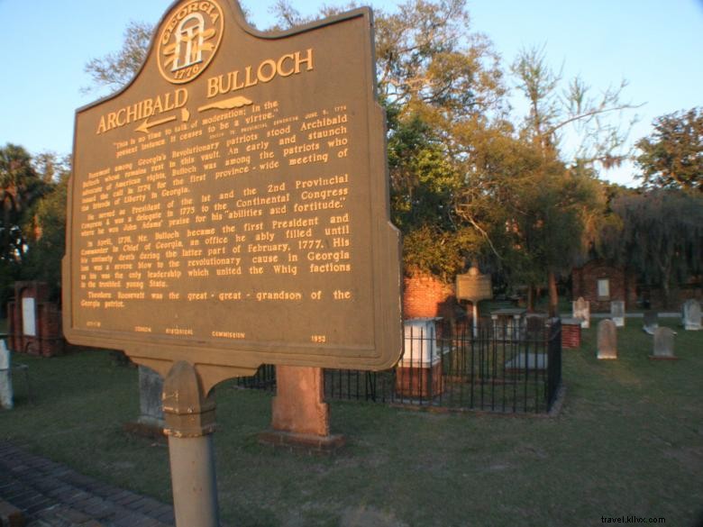 Visite du cimetière du parc colonial / Visites pavées 