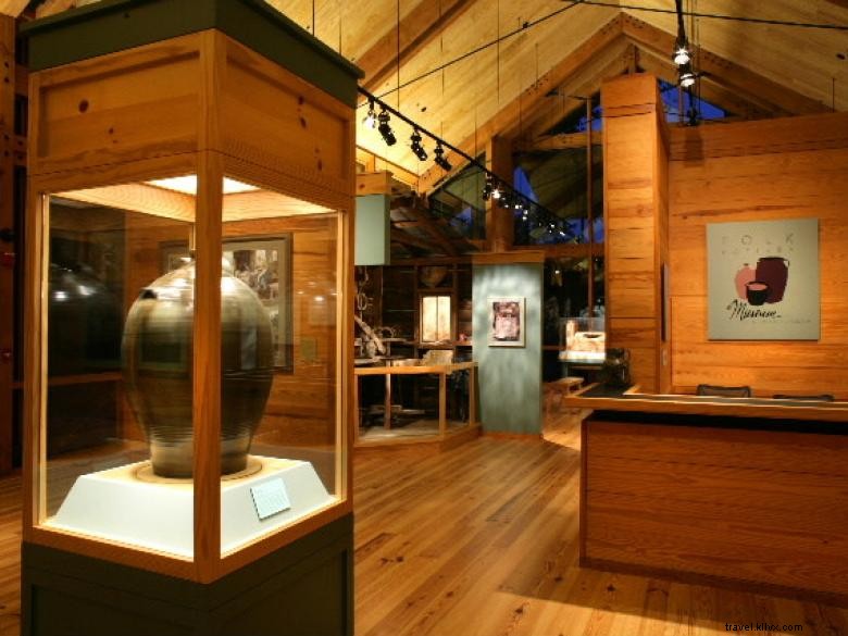 ジョージア北東部の民俗陶器博物館 