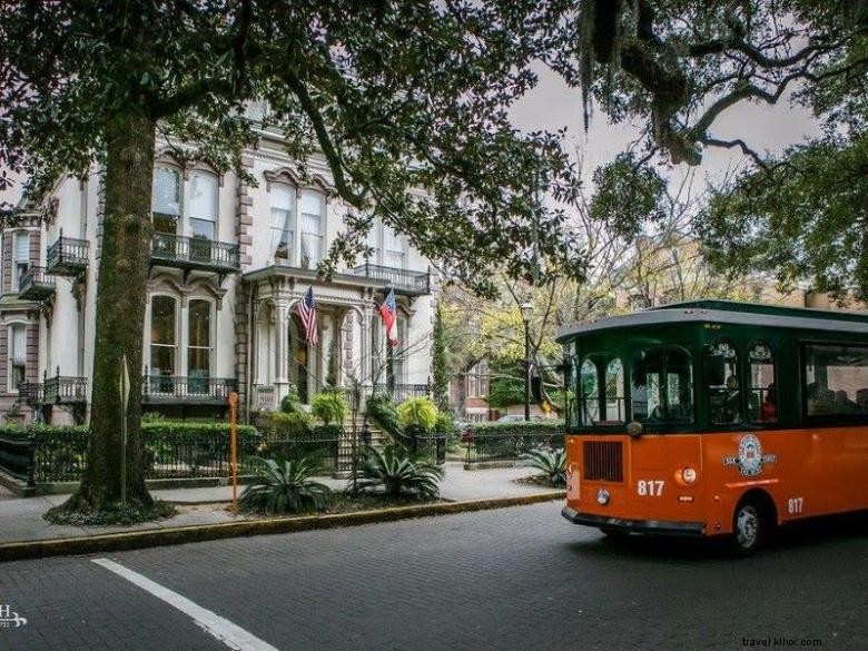 Passeios de bonde pela cidade velha de Savannah 