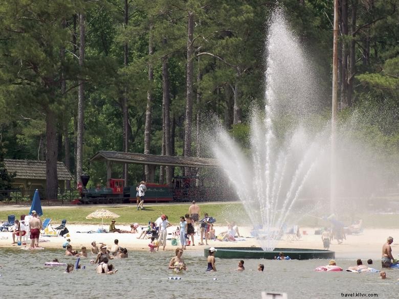 Pantai Danau Robin di Taman Callaway 