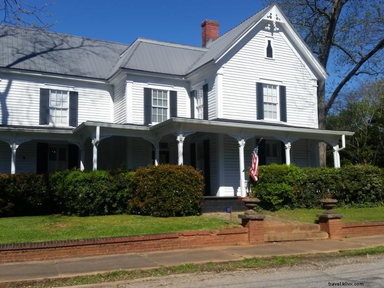 Um guia para a histórica Monticello - Uma caminhada autoguiada / passeio de carro 