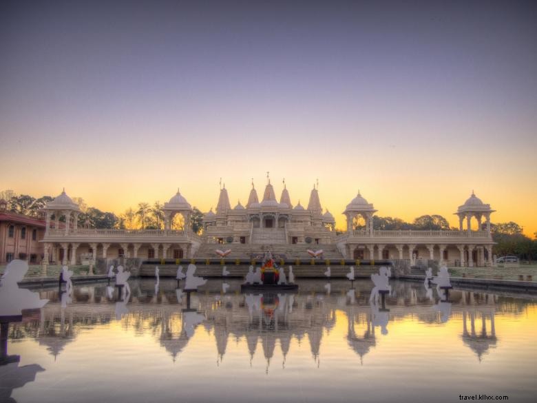 BAPS Shri Swaminarayan Mandir 