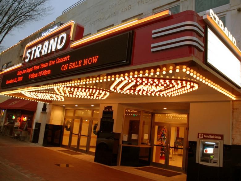 Earl e Rachel Smith Strand Theatre 