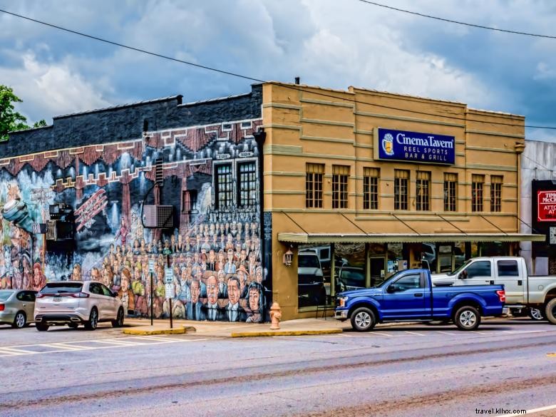 Cinéma Taverne Sports Bar et Grill 