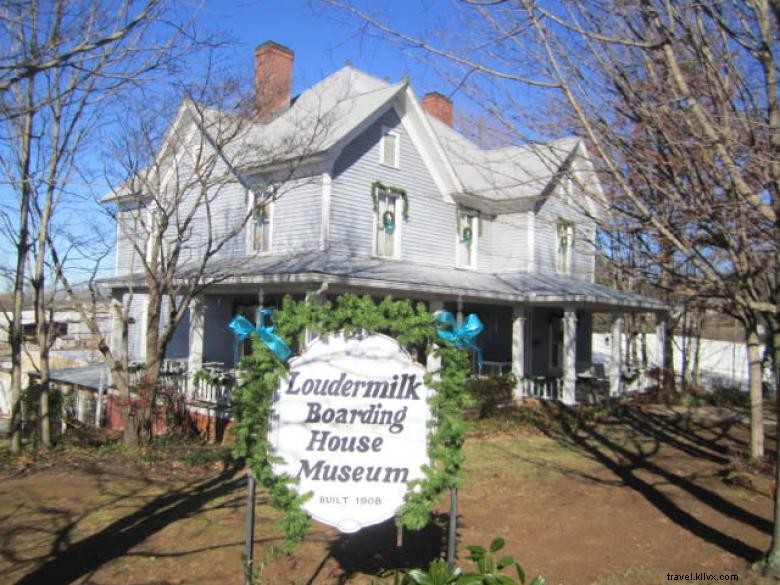 Loudermilk Boarding House e tutto il museo di Elvis 