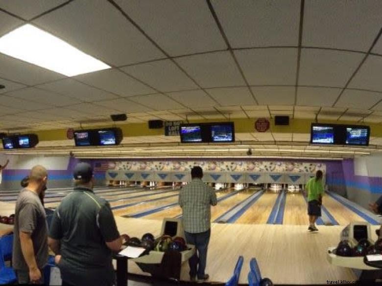 Fannin Lanes Bowling Center 