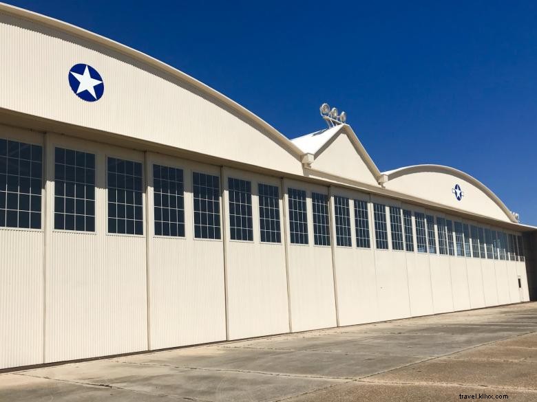 Cintre de la Seconde Guerre mondiale de l aéroport du comté de Decatur 