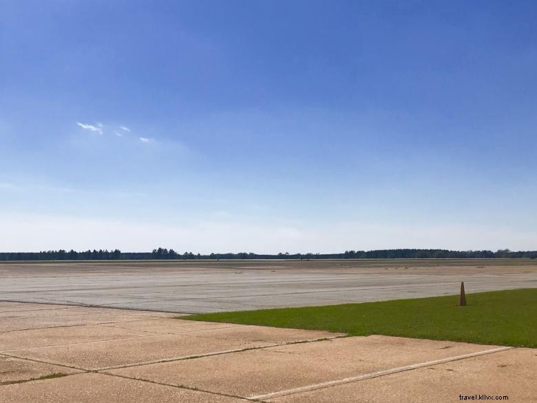 Cintre de la Seconde Guerre mondiale de l aéroport du comté de Decatur 