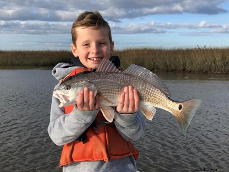 Aventuras de pesca costera en las marismas 