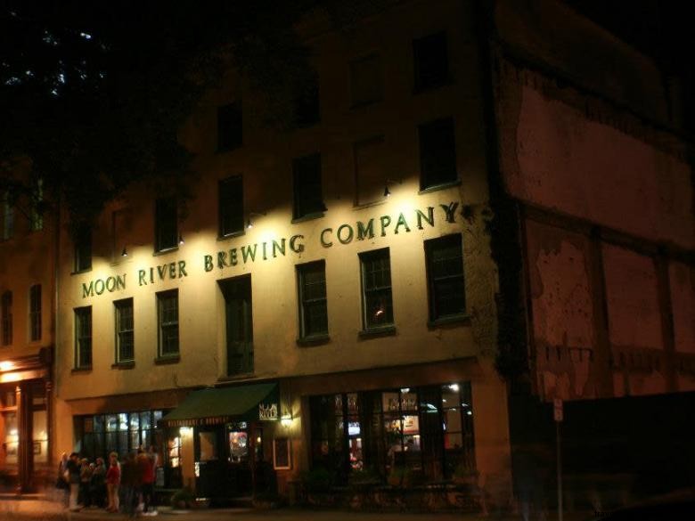 Savannah Haunted Pub Crawl/Tour sui ciottoli 