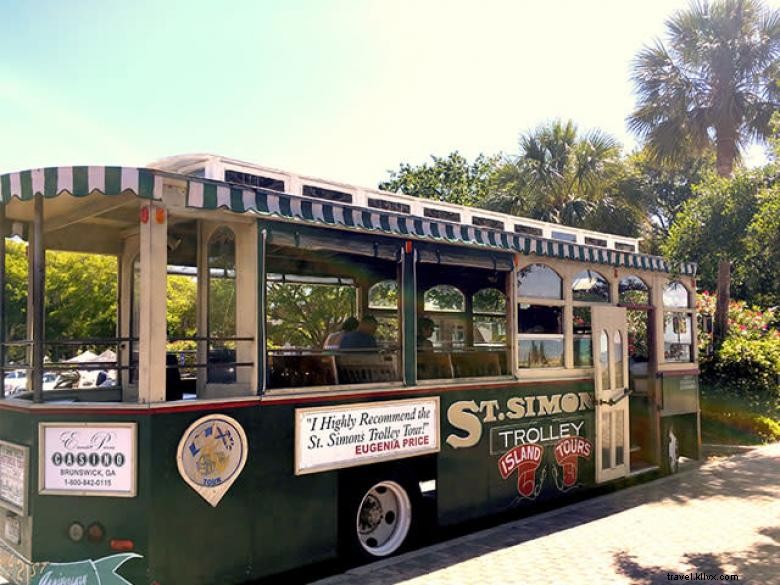 Visite en tramway de l île coloniale de Saint Simons 