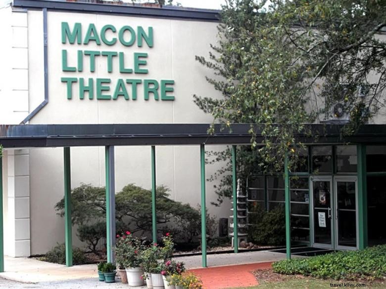 Teater Kecil Macon 