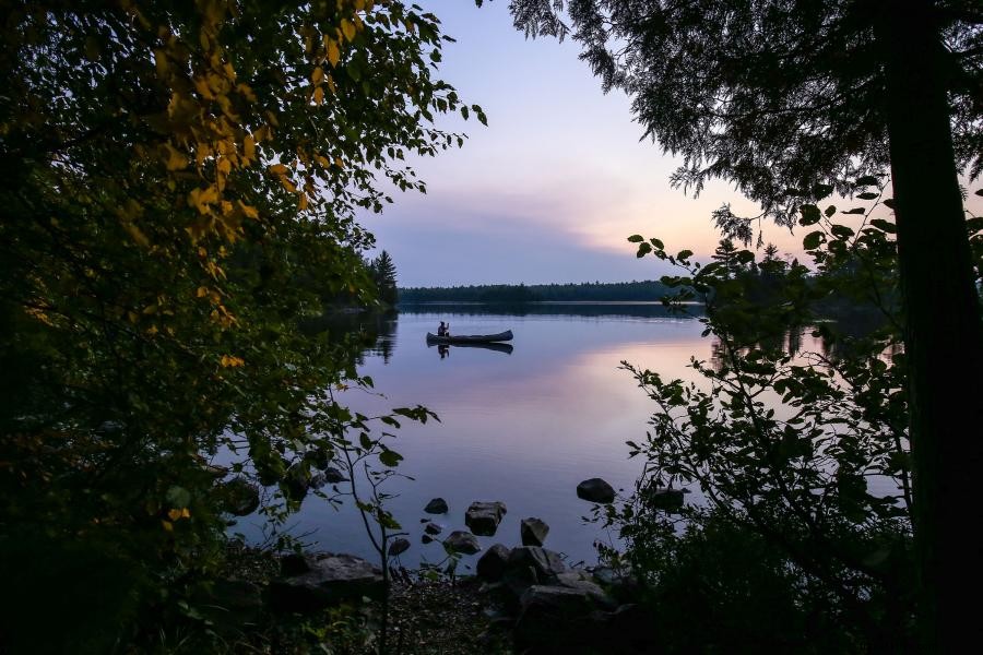 Pagayage populaire au sud des eaux limitrophes 