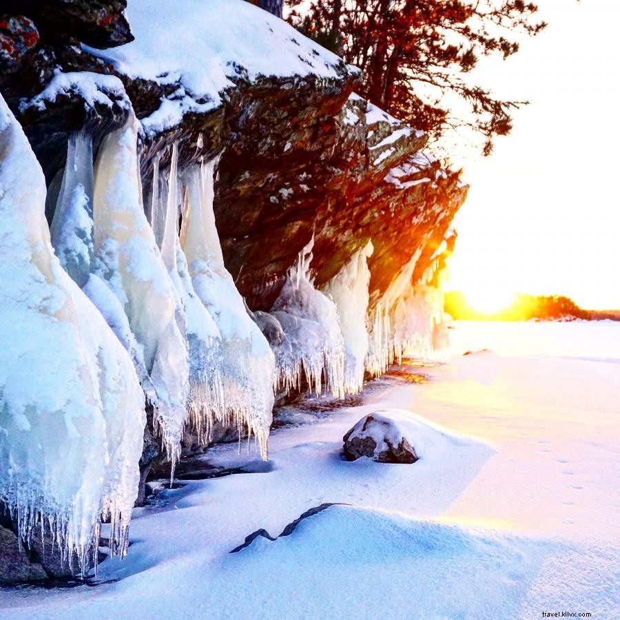 O Parque Nacional Voyageurs é um país das maravilhas do inverno 