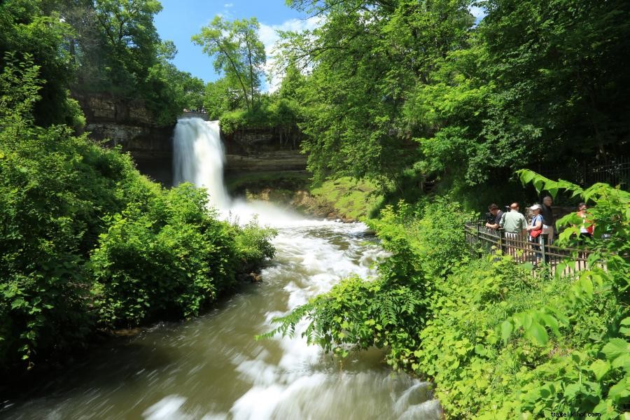 Passez du temps à l extérieur dans les parcs et les lacs des villes jumelles 