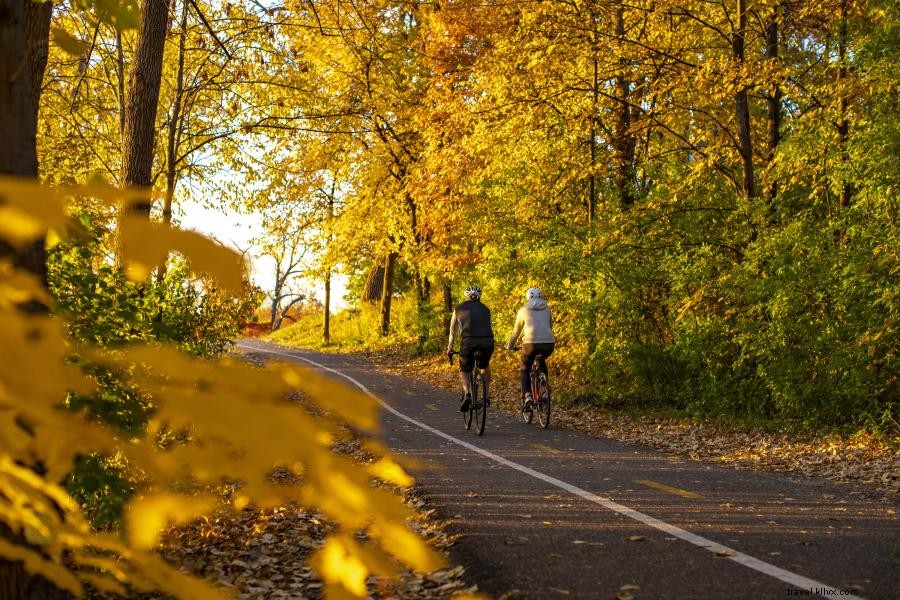 Monte su bicicleta en estos huertos de manzanas de Minnesota 