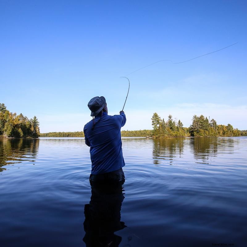 Dove andare a pescare nel fiume nella terra dei 10, 000 laghi 