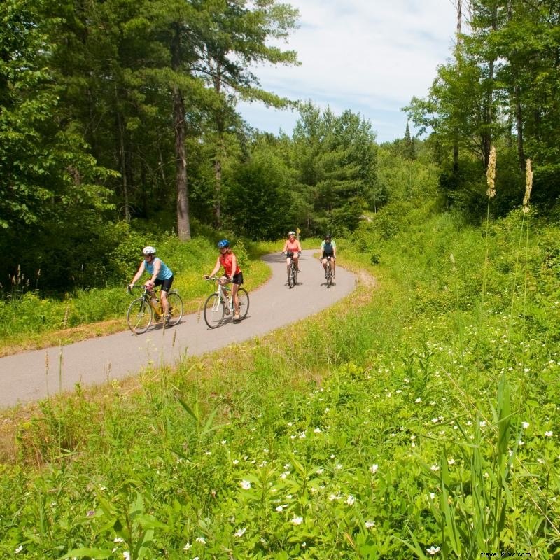 Piste ciclabili e Paul Bunyan Beckon a Walker 