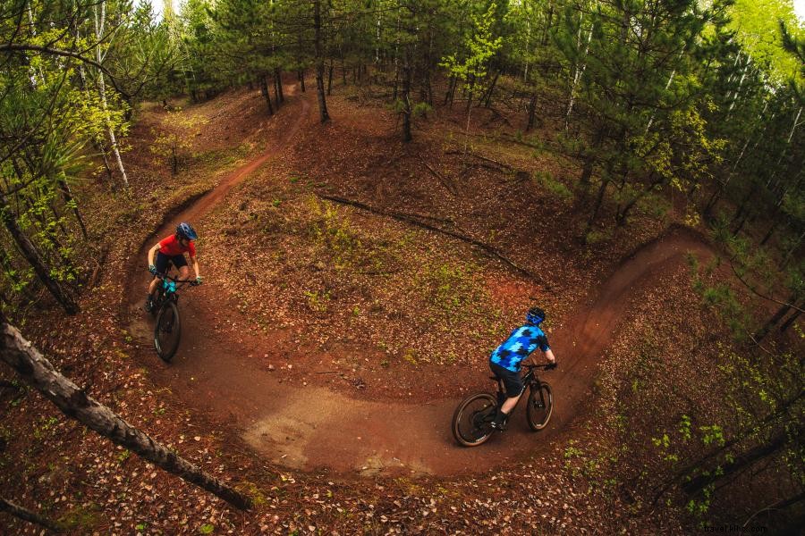 Andare in mountain bike a Detroit Lakes e Cuyuna 