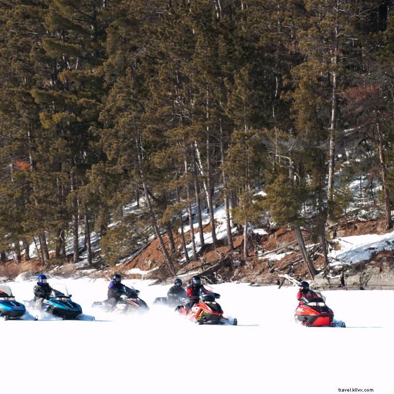 Motoslitta a modo tuo nel nord-est del Minnesota 