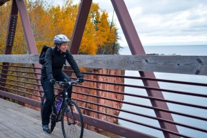 5 grandes senderos para andar en bicicleta en otoño 