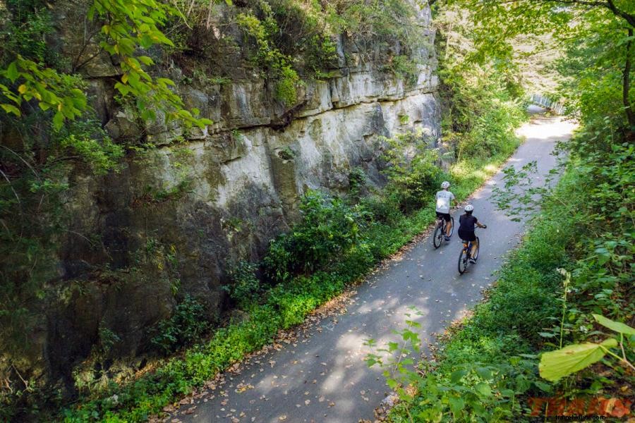 Parcourez le sentier de la rivière Root à travers le sud-est du Minnesota 